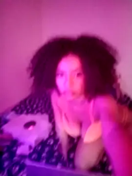 Snapshot of Larita_curly chatting on March 15, 2026, 9:43 pm Larita curly online show from March 15, 2026, 9:43 pm