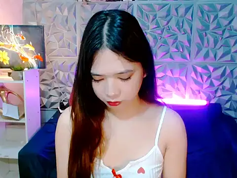 Snapshot of 7inchbigsurprise chatting on June 20, 2026, 11:46 am 7inchbigsurprise online show from June 20, 2026, 11:46 am
