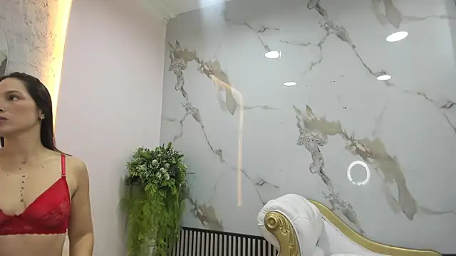 Gigi cutte  online show from April 7, 2026, 12:05 pm