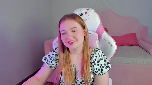 ElinaVale online show from May 10, 2026, 5:07 pm