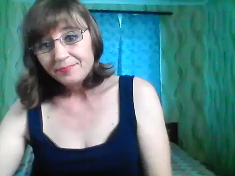 Alisaprice077 online show from June 5, 2026, 8:42 am