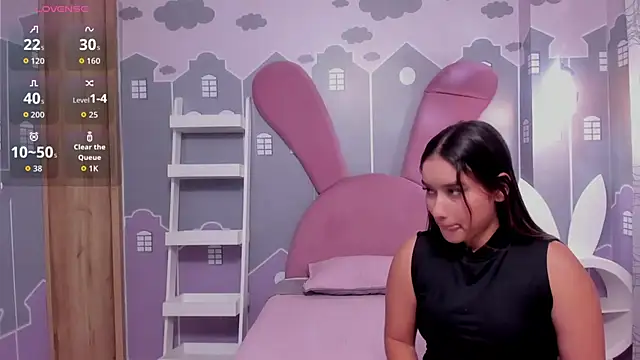 EmmaThompson   online show from April 26, 2026, 12:08 am