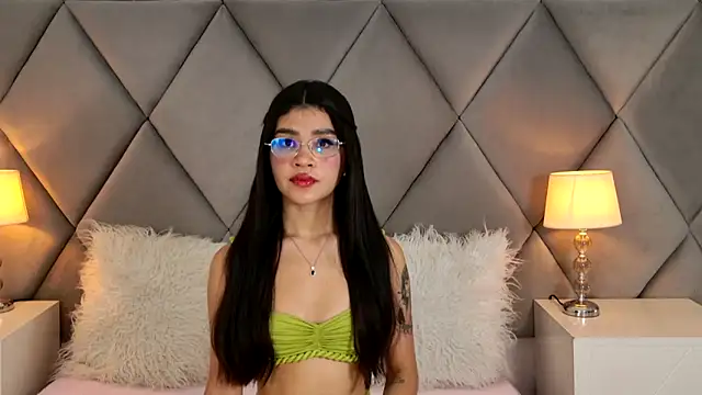 OliviaDiaz online show from June 29, 2026, 8:09 pm