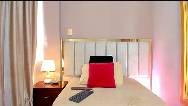 FreyaCameron online show from April 12, 2026, 2:00 pm