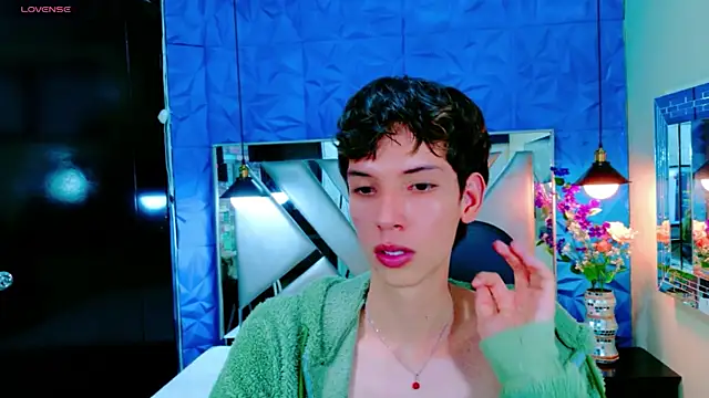 Stefany PiInk online show from May 14, 2026, 8:48 pm