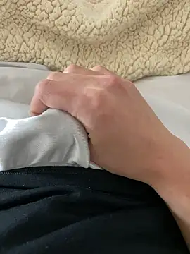 Snapshot of aoitai0 chatting on April 2, 2026, 1:42 pm aoitai0 online show from April 2, 2026, 1:42 pm