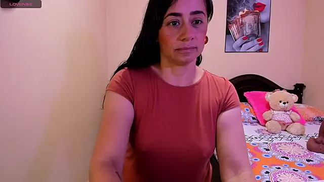 sara florez12 online show from April 10, 2026, 11:15 am