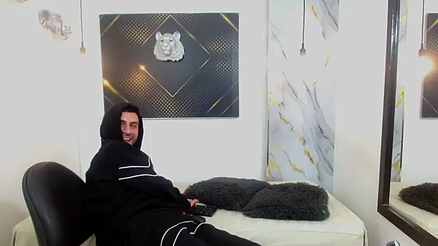 KingOfTemptation online show from April 22, 2026, 3:31 am