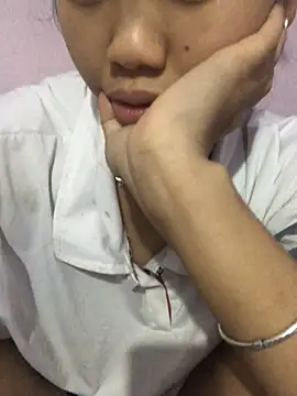 MINASSA69 online show from May 10, 2026, 2:33 pm