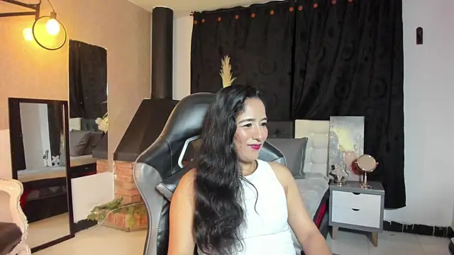 Vicky Angeel online show from June 4, 2026, 3:56 am