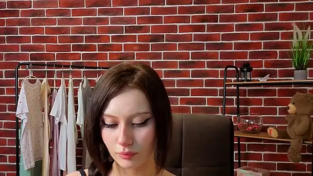 MargarettHampton online show from March 27, 2026, 1:22 pm