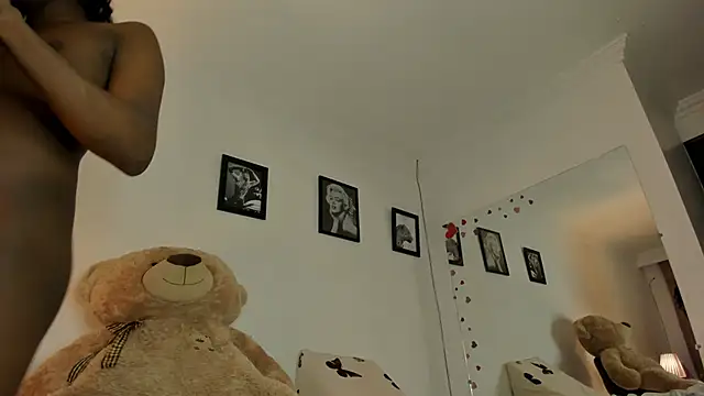 Melisa Ebony online show from June 5, 2026, 6:52 am