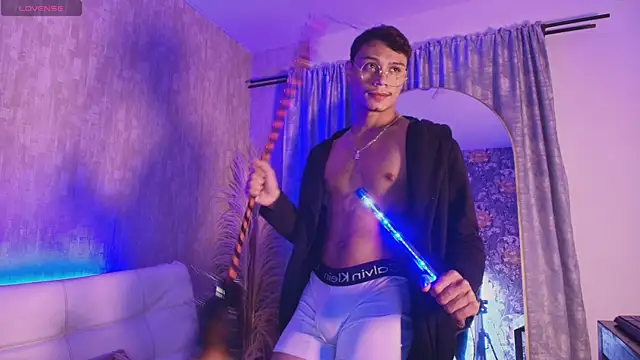 davis saint online show from April 7, 2026, 11:32 am