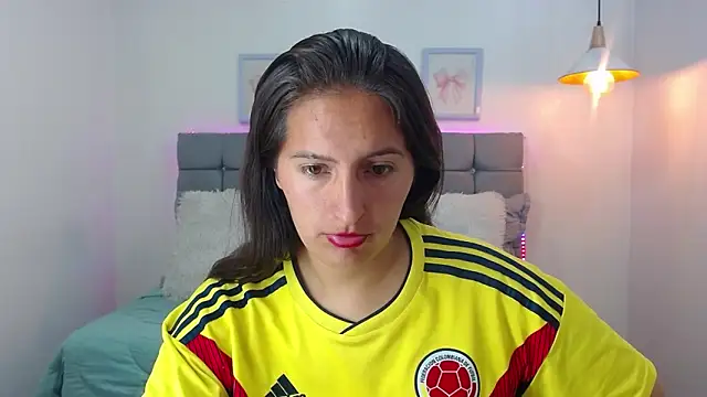 Sharon makelove online show from April 15, 2026, 2:02 pm