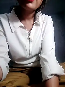 Divya3107 online show from March 30, 2026, 4:24 am