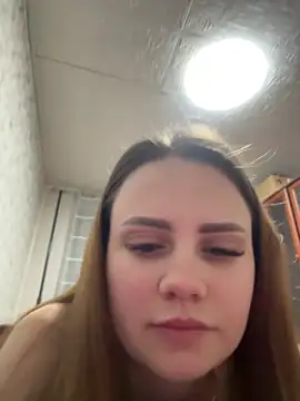 EliasynWoiues online show from March 17, 2026, 6:33 pm