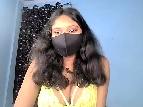 Snapshot of KASHISH_SINGH_ chatting on May 12, 2026, 9:28 am KASHISH SINGH online show from May 12, 2026, 9:28 am