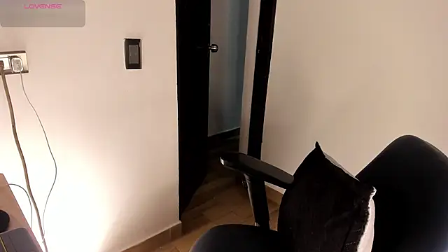 Mateobaer  online show from April 29, 2026, 4:49 am