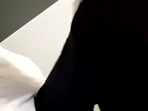 thatcutesubgirlwlw online show from March 27, 2026, 9:25 pm