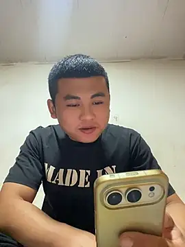 xiaocui06 online show from April 21, 2026, 12:22 pm