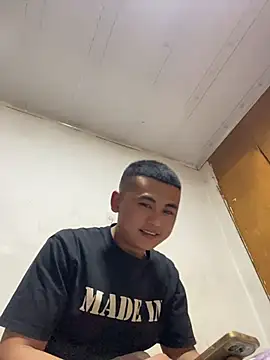 xiaocui06 online show from April 22, 2026, 12:39 pm