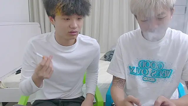 icecream-002 online show from April 3, 2026, 12:36 pm