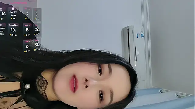 Snapshot of Yiyi-ii chatting on March 9, 2026, 11:47 am Yiyi-ii online show from March 9, 2026, 11:47 am