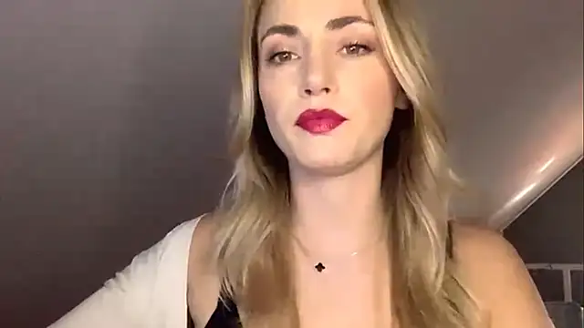 ScarlettSensitive online show from May 1, 2026, 2:10 pm