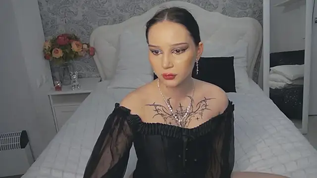 TessaMils online show from March 18, 2026, 12:19 pm