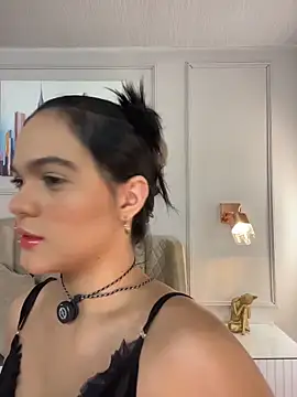 Snapshot of Bella-Ferrer chatting on June 9, 2026, 6:30 pm Bella-Ferrer online show from June 9, 2026, 6:30 pm