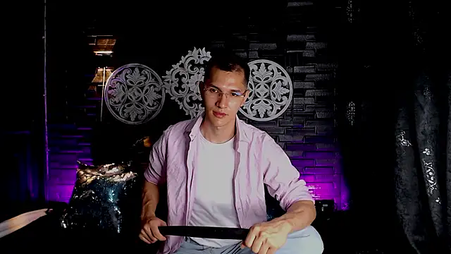 MilanDavid1 online show from March 18, 2026, 5:38 pm