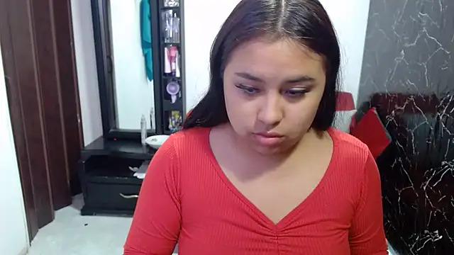 candymorena69 online show from June 30, 2026, 12:28 pm