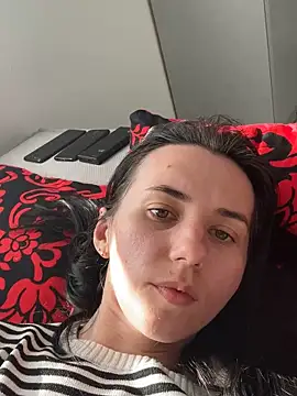 Oliviyaa kiss  online show from March 12, 2026, 2:01 pm