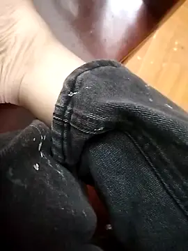 Amanda  ena- online show from April 24, 2026, 3:20 am