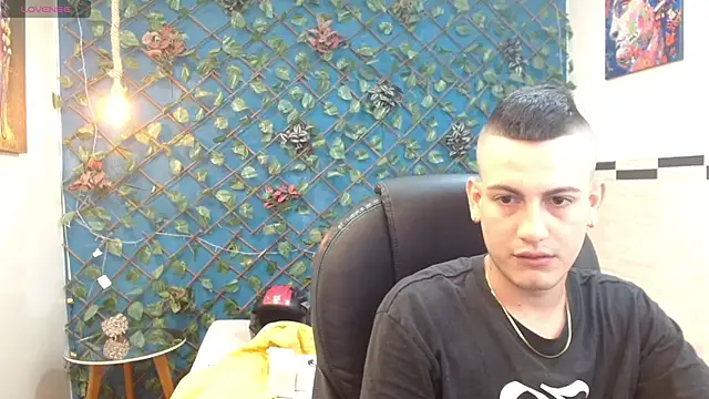 Snapshot of filip_18x chatting on March 12, 2026, 3:23 am filip 18x online show from March 12, 2026, 3:23 am