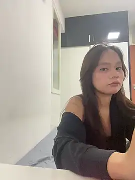 velvetveloura online show from March 17, 2026, 5:38 pm