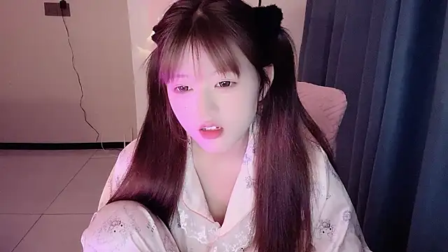 Snapshot of winnie-ww chatting on May 2, 2026, 8:52 am winnie-ww online show from May 2, 2026, 8:52 am