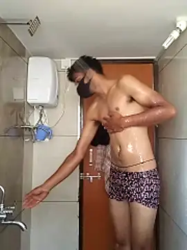 Snapshot of Roy3_2 chatting on March 29, 2026, 6:02 am Roy3 2 online show from March 29, 2026, 6:02 am