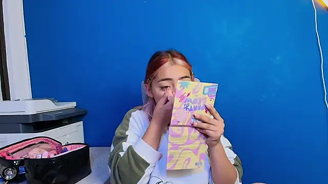 PinkyyPieee  online show from March 16, 2026, 11:03 am