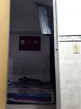 SweetHairy online show from March 29, 2026, 2:44 am