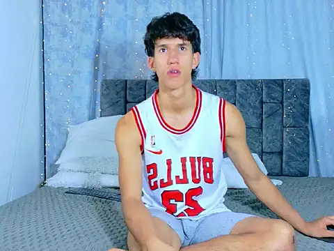 Thiago salazar online show from March 11, 2026, 6:14 pm