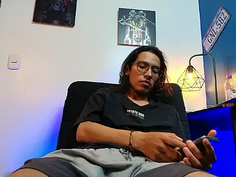 Enzo jagger online show from March 13, 2026, 8:04 pm