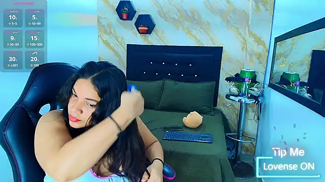 scarlettt  joness online show from March 30, 2026, 3:07 am