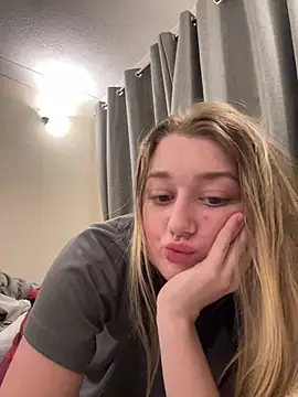 Ameliaxoxoo online show from April 7, 2026, 4:57 am