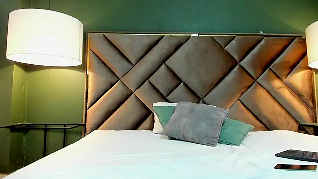 Snapshot of Rache_Roth chatting on May 28, 2026, 9:56 pm Rache Roth online show from May 28, 2026, 9:56 pm