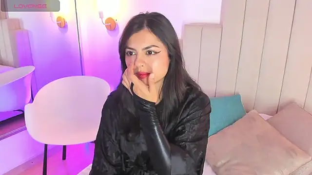 Snapshot of Zoee_Kravitz chatting on March 12, 2026, 8:48 pm Zoee Kravitz online show from March 12, 2026, 8:48 pm