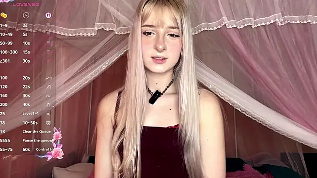OnlyEva1 online show from April 4, 2026, 8:01 am