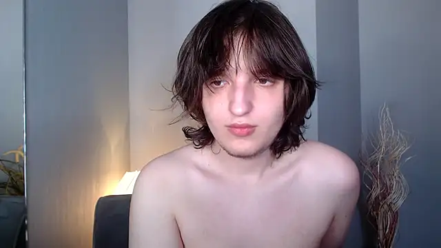 delalex online show from June 17, 2026, 8:43 pm