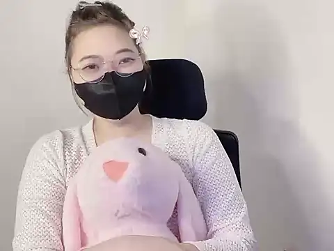 hunhun122 online show from April 20, 2026, 10:29 am