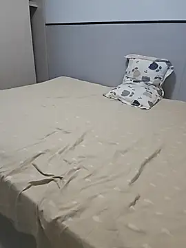 zxc81830 online show from March 28, 2026, 1:00 pm